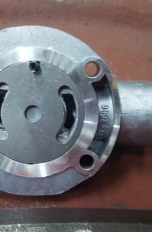 Крышка тнвд f 020 боковая 7123-576d, 9094-676r, крышка топливной аппаратуры мефин