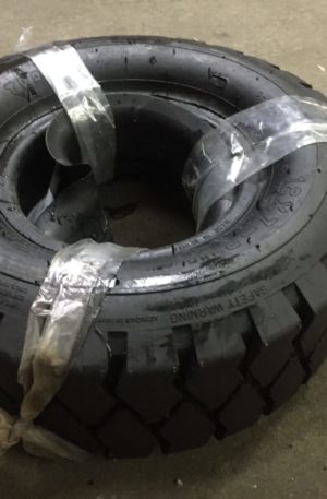 Шинокомплект 18х7-8 PR14 D45S TRAYAL