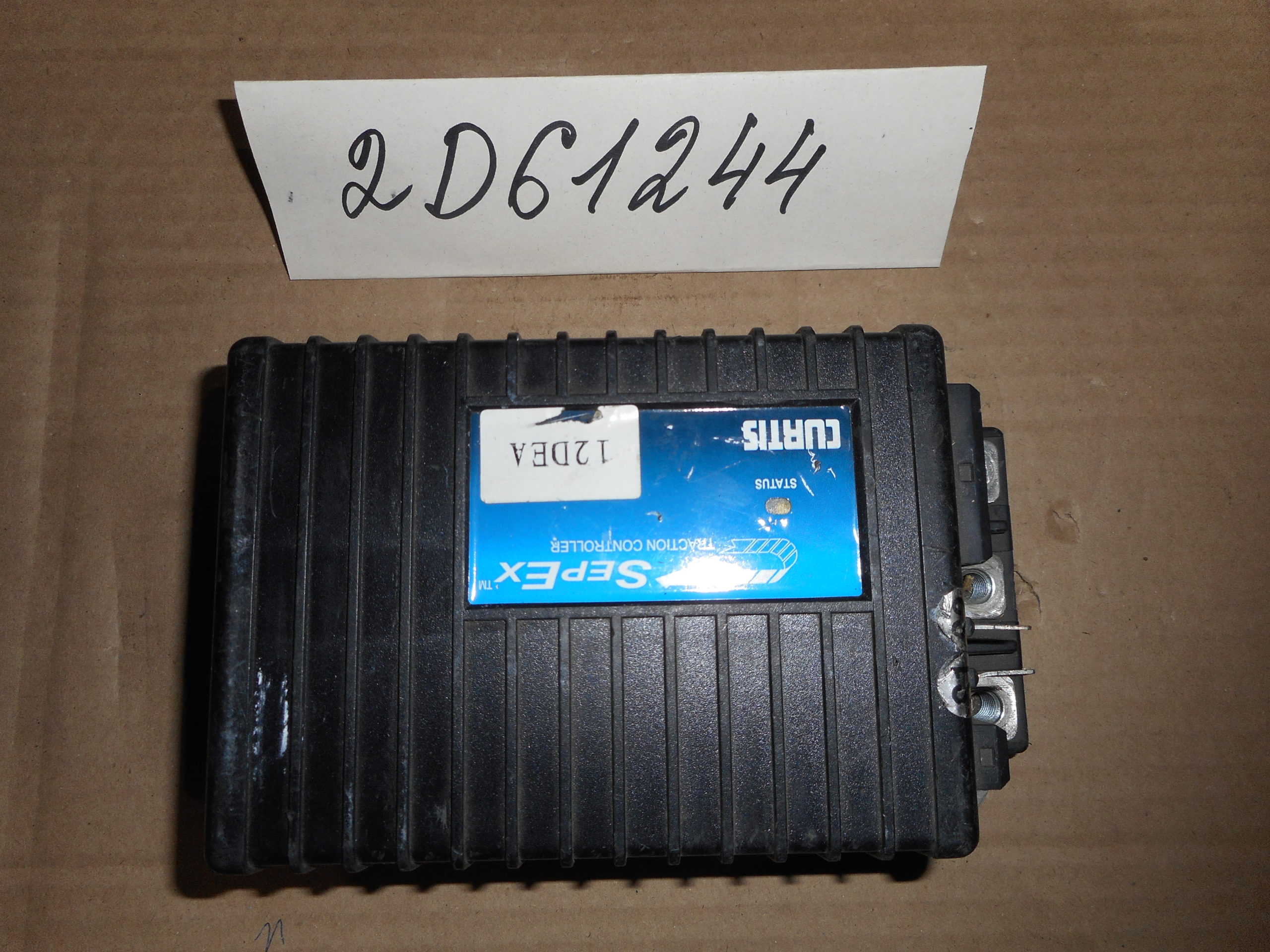 2D61244 - 1